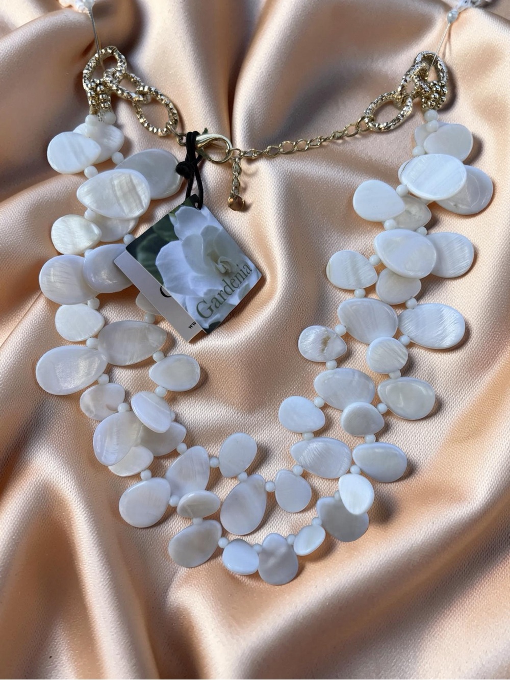Gardenia NWT White Mother-of-Pearl Dual Strand Statement Necklace (J048)